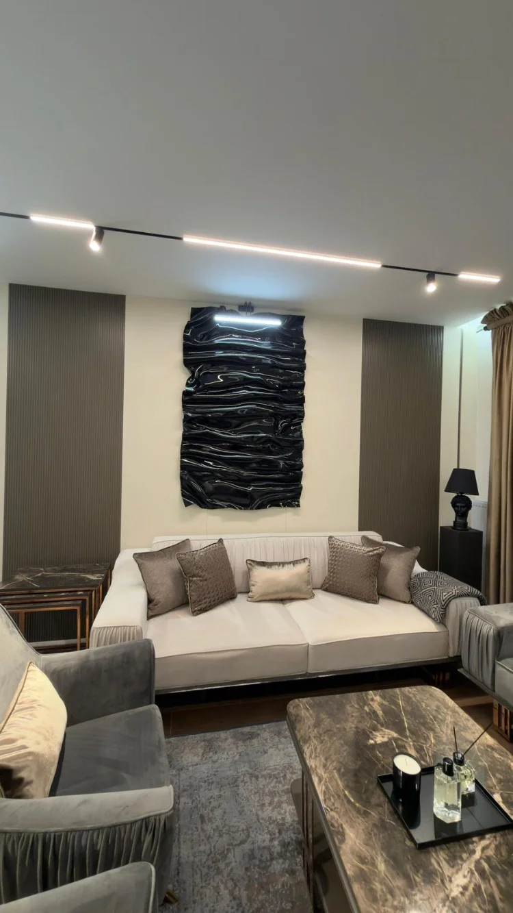 Layer Piano Black