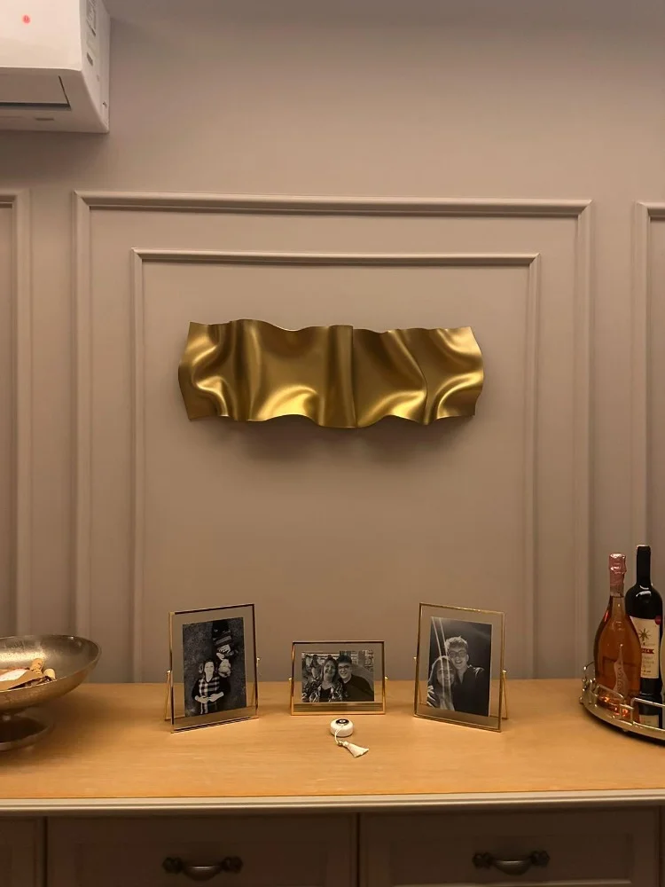 Layer Vertical Gold