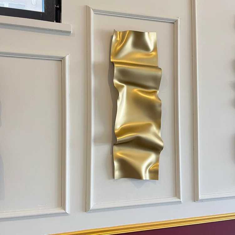 Layer Vertical Gold